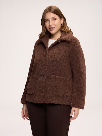 Cappotto di mezza stagione di Fiorella Rubino in marrone