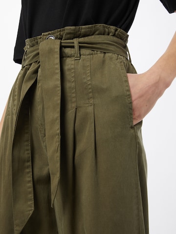 ONLY Loose fit Pleat-Front Pants in Green