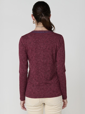Tricou de la KOROSHI pe roșu