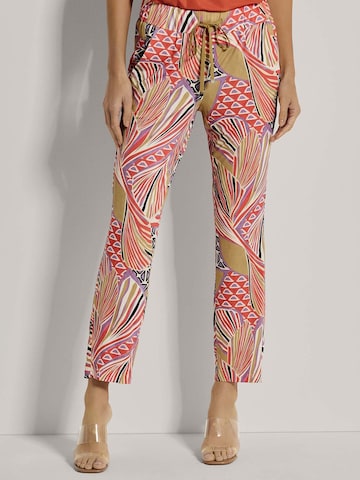 MADELEINE Regular Broek in Oranje: voorkant