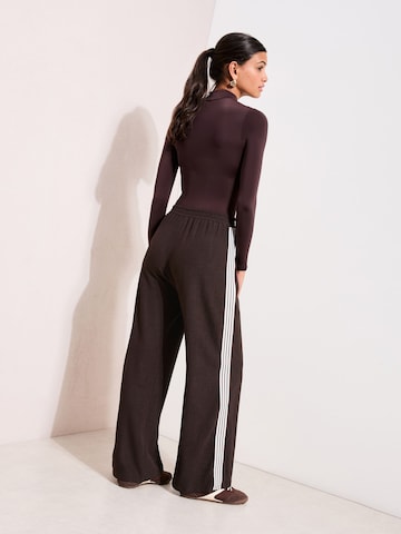 Wide Leg Pantalon Friends Like These en marron