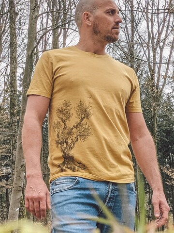 Life-Tree Shirt 'Fairwear Organic Olive Tree' in Gelb