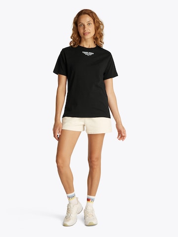 Tommy Jeans - Camiseta en negro