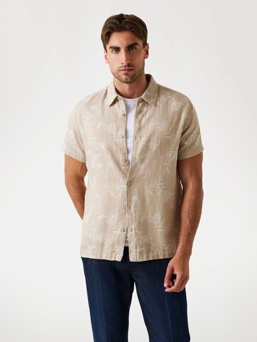 GUESS Regular Fit Hemd in Beige: Vorderseite