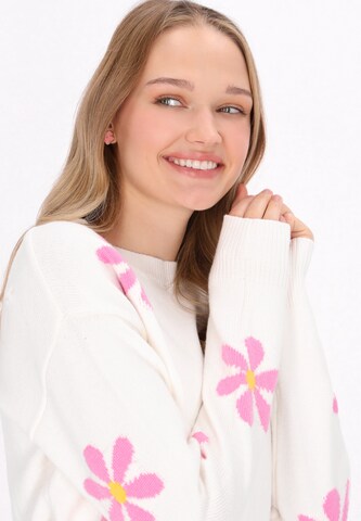 MYMO Sweater in White