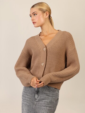 APART Knit Cardigan in Brown: front