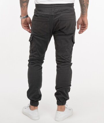 Rock Creek Tapered Cargo Pants in Grey