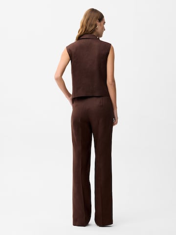 adl Vest in Brown