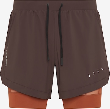 Regular Pantalon de sport ' Mashu ' Born Living Yoga en marron : devant
