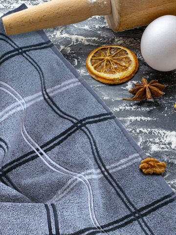 Lashuma Towel 'Lyon' in Grey
