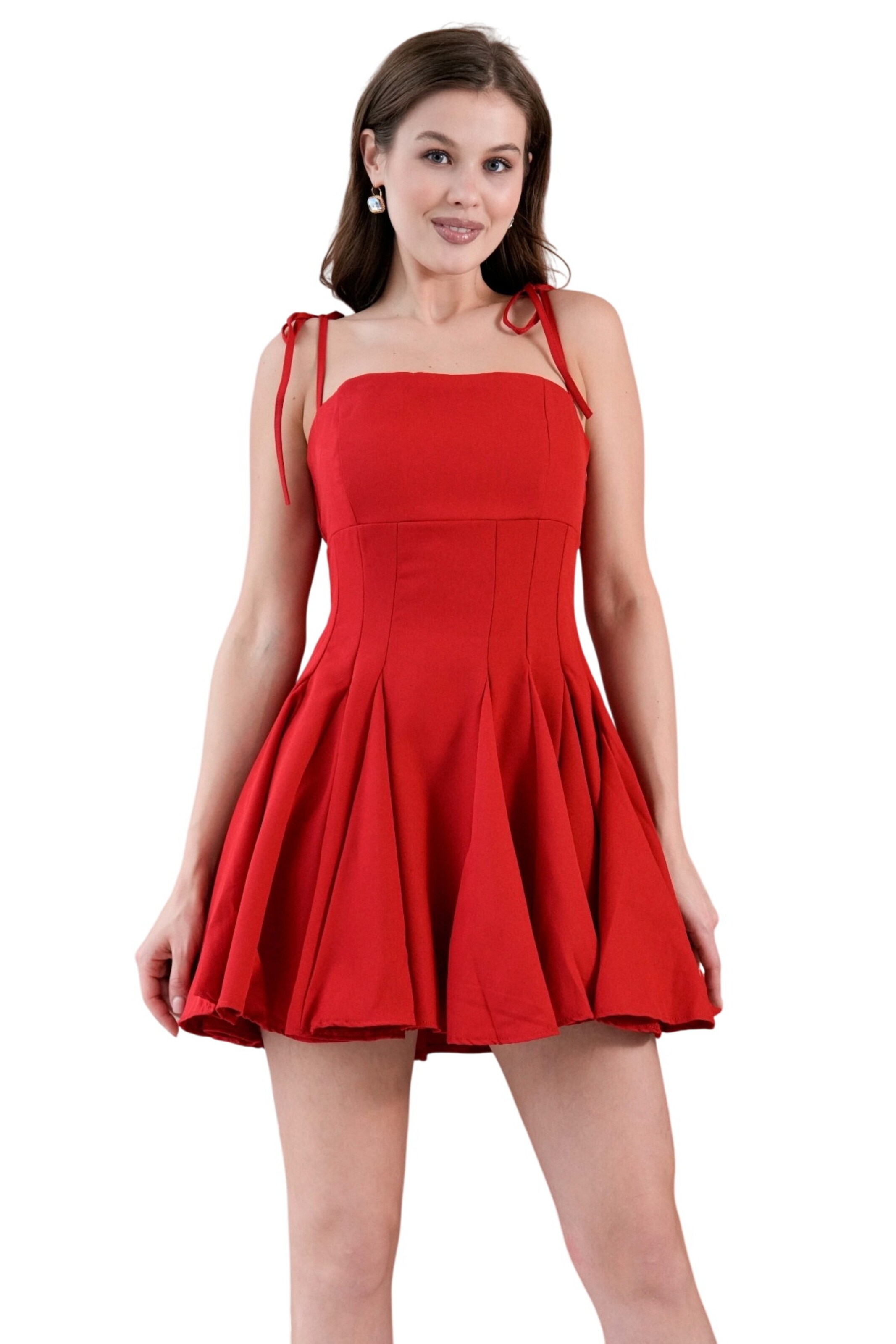 WOMAN VISION Dress in Red: front