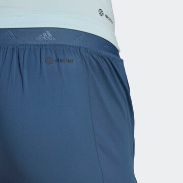 mėlyna ADIDAS SPORTSWEAR Siaurėjantis Sportinės kelnės 'Colourblock'