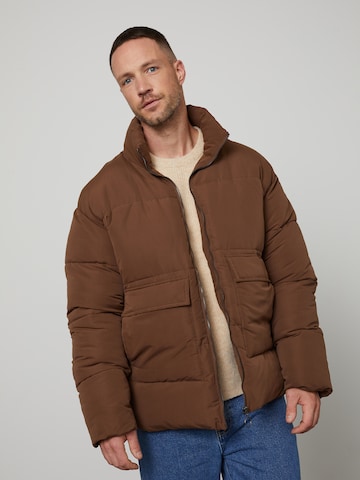 DAN FOX APPAREL Jacke 'Keanu' in Braun: predná strana