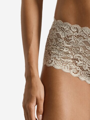 Hanro Slip 'Moments'‌‌ in Beige