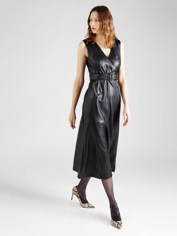 Robe River Island en noir : devant