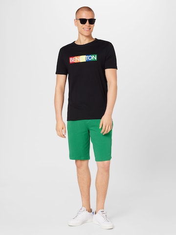 UNITED COLORS OF BENETTON T-Shirt in Schwarz