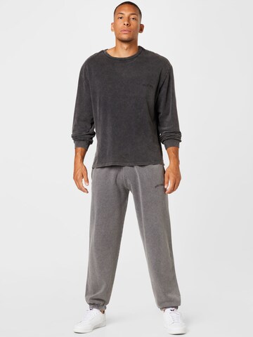 BDG Urban Outfitters Tapered Hose in Schwarz