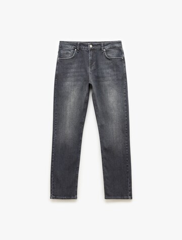 Koton Regular Jeans in Grau: Vorderseite
