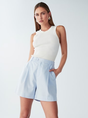 Willa Regular Pleat-front trousers 'Rise' in Blue: front