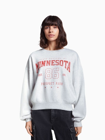Bershka Collegepaita värissä harmaa: etupuoli