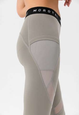Skinny Pantaloni sportivi 'Naka' di MOROTAI in grigio