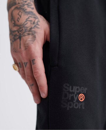 Superdry Normalny krój Spodnie w kolorze czarny