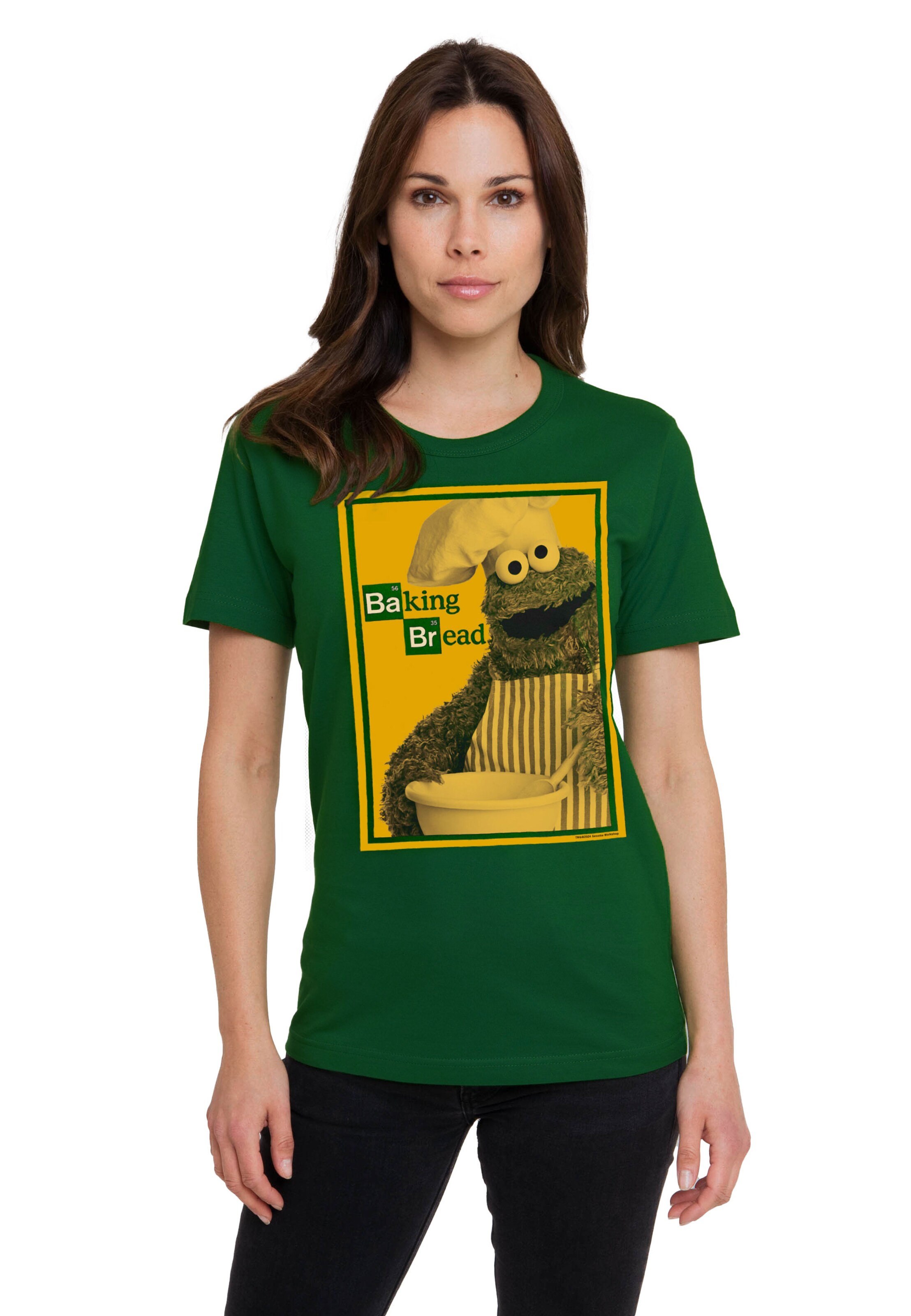 LOGOSHIRT Shirt 'Sesamstrasse - Krümelmonster | Baking Bread' in Green: front