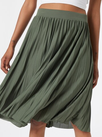 ABOUT YOU Skirt 'Connie' in Green