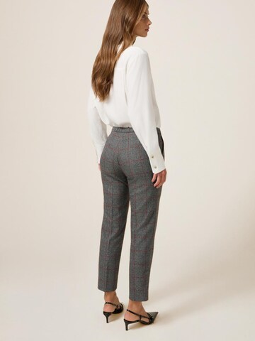 regular Pantaloni di oltre in grigio