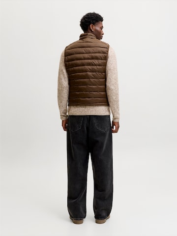 JACK & JONES Mellény 'JJEKINGSLEY' - barna