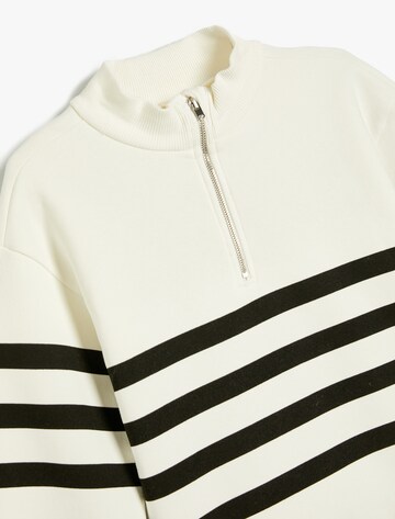 Koton Sweatshirt in White
