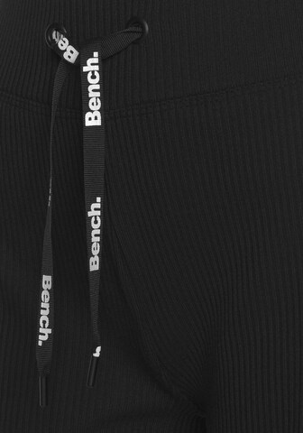 BENCH Loosefit Pyžamové kalhoty – černá