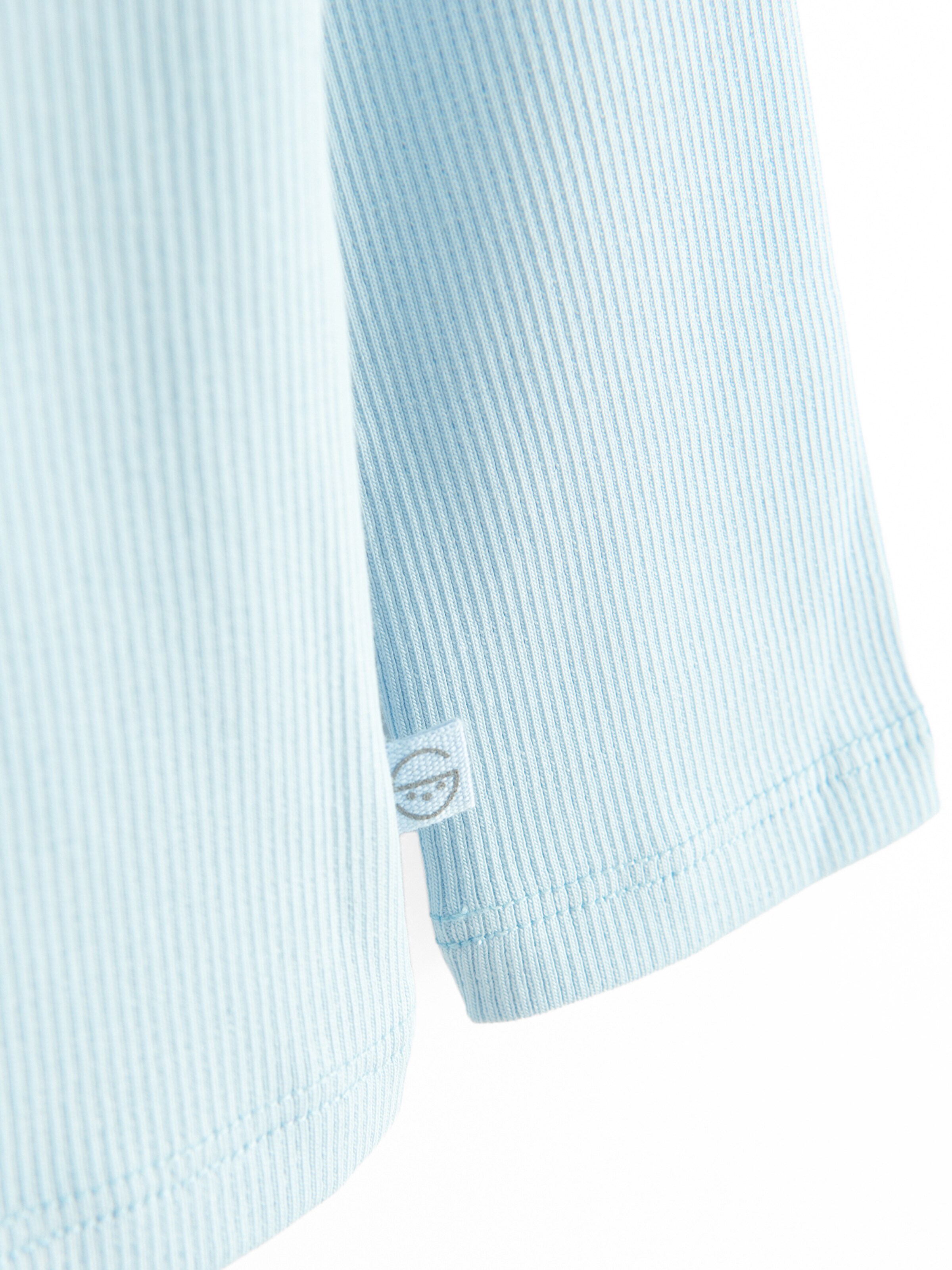 Tricou de la Cool Club pe albastru