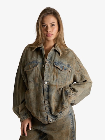 HAVE ONE Between-Season Jacket in Blue: front