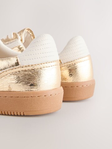 Sneaker bassa 'Forever Comfort' di Next in oro