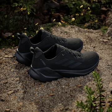 Chaussure basse 'Trailmaker 2' ADIDAS TERREX en noir