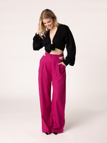 Loosefit Pantaloni di Laurella in lilla