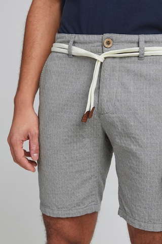 BLEND Regular Chinoshorts 'Serge' in Grau