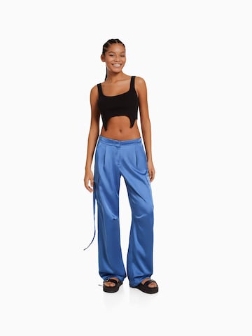 Bershka Tapered Hose in Blau