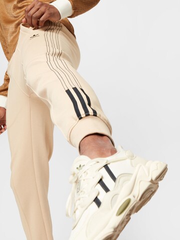 ADIDAS ORIGINALS Tapered Hose 'Fleece Sst' in Beige