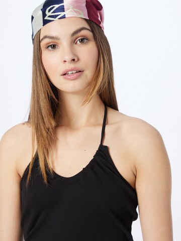 Top 'NESSA' de la ONLY pe negru