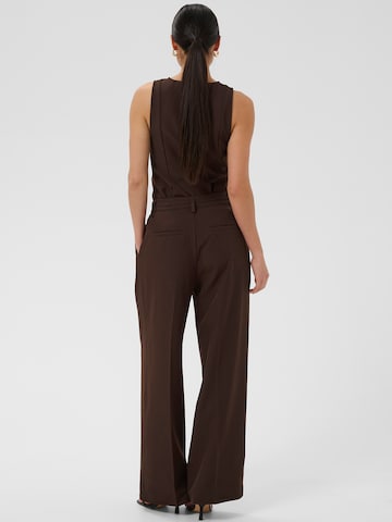 Kaffe Wide leg Παντελόνι πλισέ 'KALima' σε καφέ