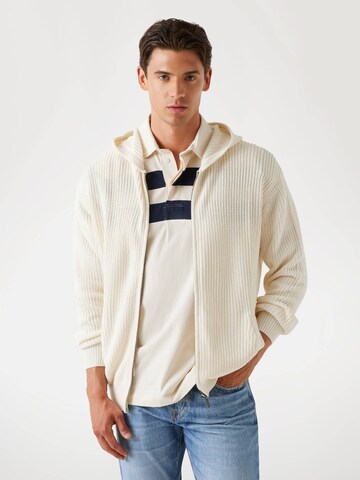 GUESS Strickjacke in Beige: Vorderseite