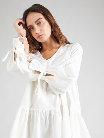 VERO MODA - Vestido 'Charlotte' em branco