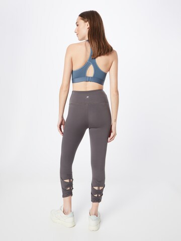 Skinny Pantaloni sportivi 'JUNE' di Marika in grigio