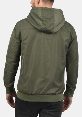 Veste mi-saison 'Razy' BLEND en vert