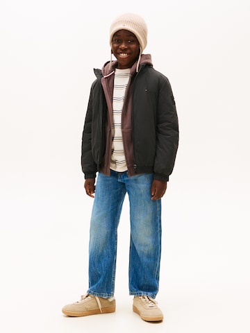 TOMMY HILFIGER - Casaco meia-estação 'ESSENTIAL' em preto