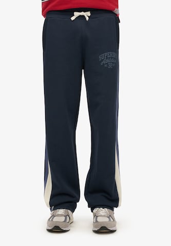 Regular Pantalon 'Essentials' Superdry en bleu : devant