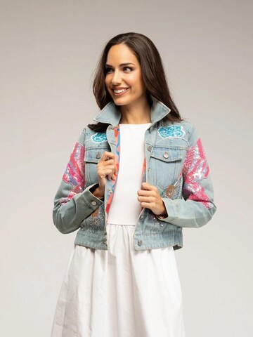 Tantra - Chaqueta de entretiempo 'Chaqueta denim con dibujo de mariposa bordado  y lentejuelas' en azul