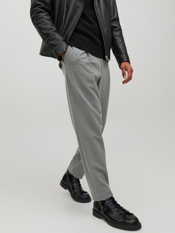 JACK & JONES Regular Pleat-front trousers 'Bill' in Grey: front